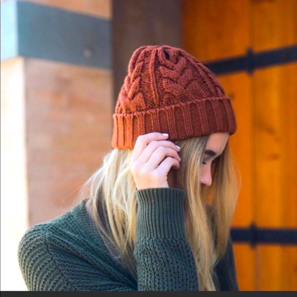 ❗️SOLD❗️Soft Luxe Fold Over Beanie in Rust - Picture 8 of 9